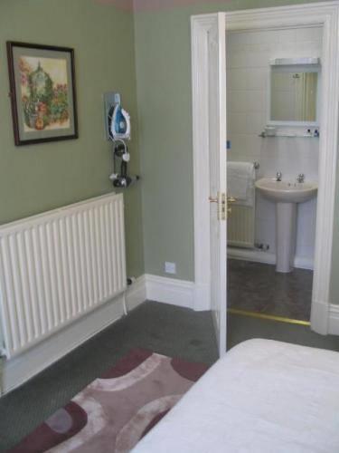 Гостевой дом Rostrevor Hotel - Guest House