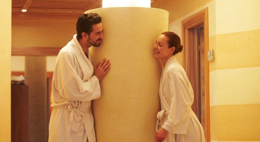 Отель Hotel Alpin Spa Tuxerhof
