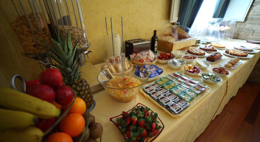Отель Hotel Teocrito