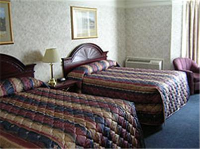 Отель Tropical Inn Hotel & Conference Centre