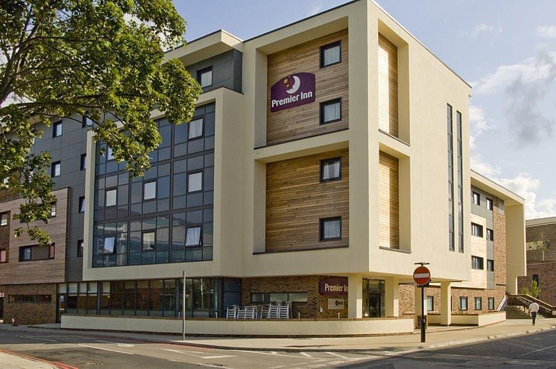Отель Premier Inn Durham City Centre