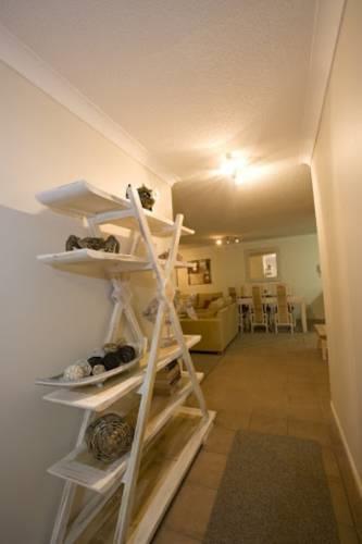 Апартаменты Riverdance Apartments