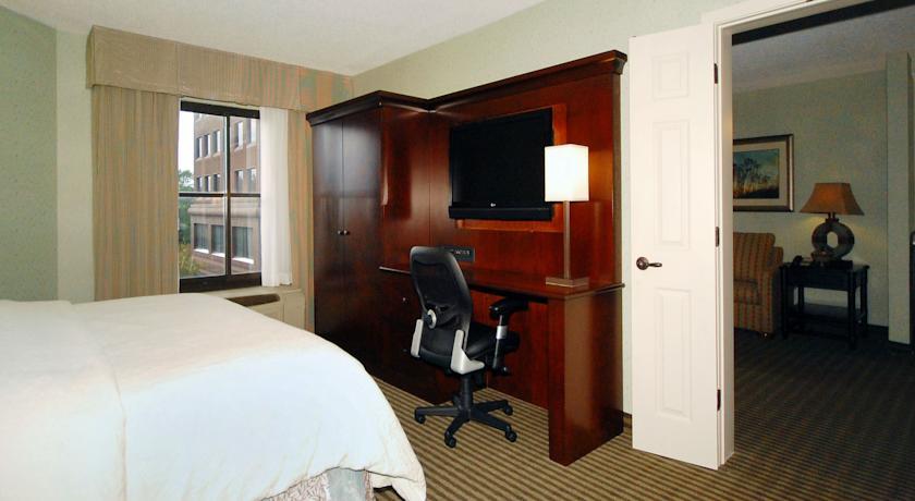Отель Sleep Inn At Court Square