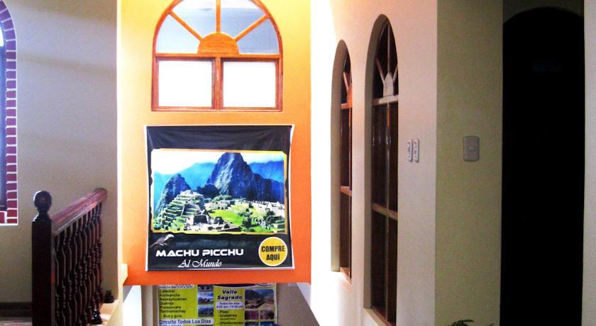 Chakana House