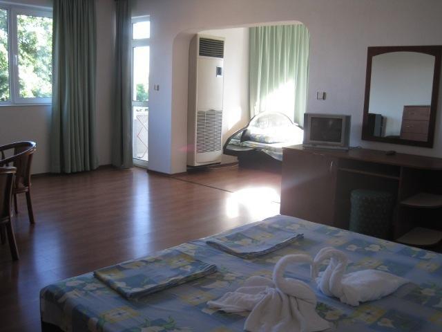Отель Hotel Sunrise