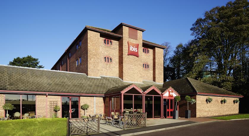 Отель ibis Luton