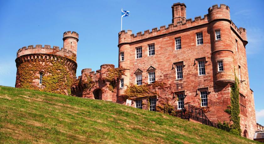 Отель Dalhousie Castle & Spa