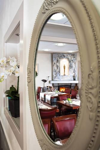 Отель Hôtel Les Chatelminés