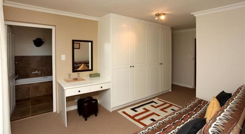 Гостевой дом Moon Bay Guest House