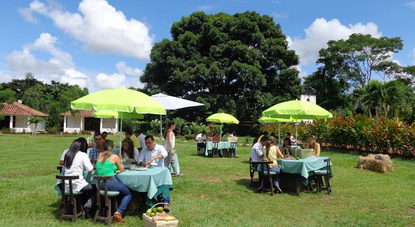 Отель Hotel Campestre Arboretto