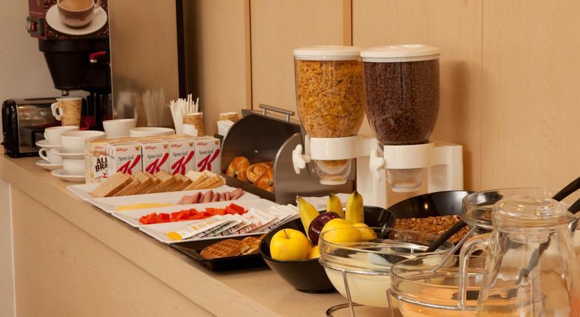 Отель City Suites Toluca