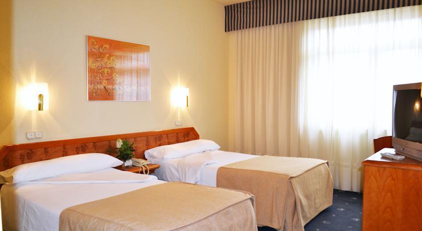 Отель Abba Parque Hotel