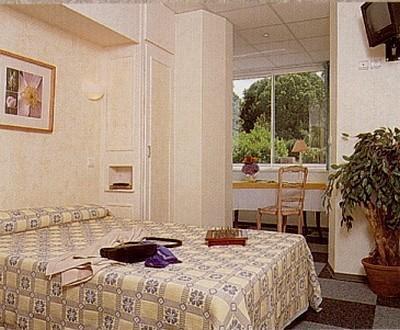 Отель Logis Du Commerce