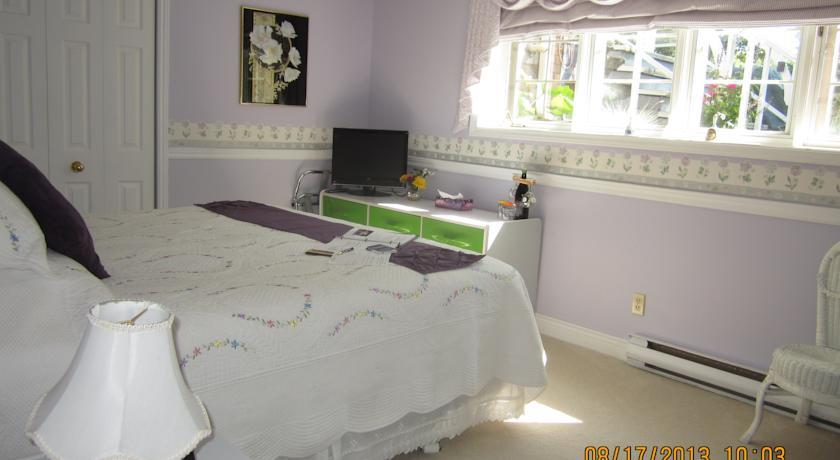 Мини-отель Betty & Tony's Waterfront B&B