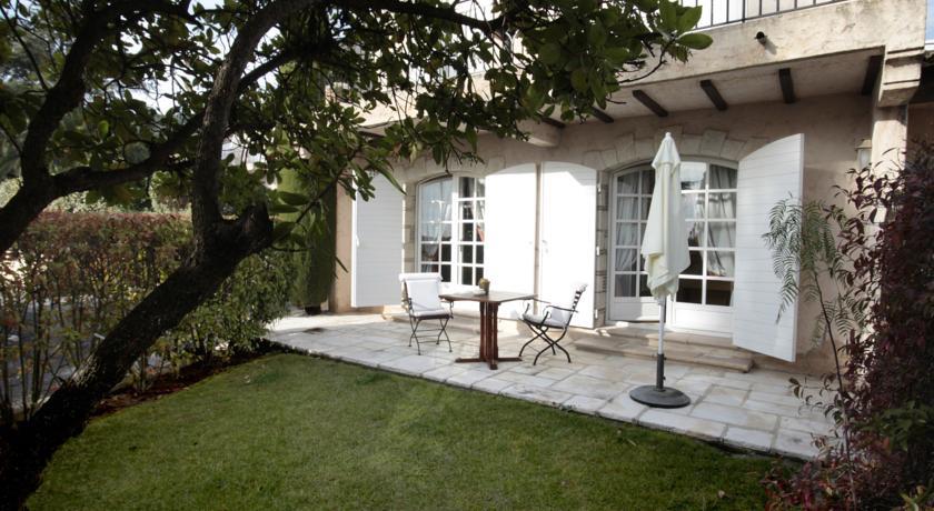 Отель Hôtel Alain Llorca