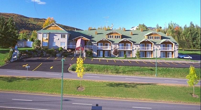 Отель Hotel Bromont