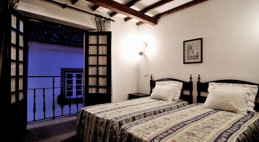 Отель Hotel Rainha Santa Isabel