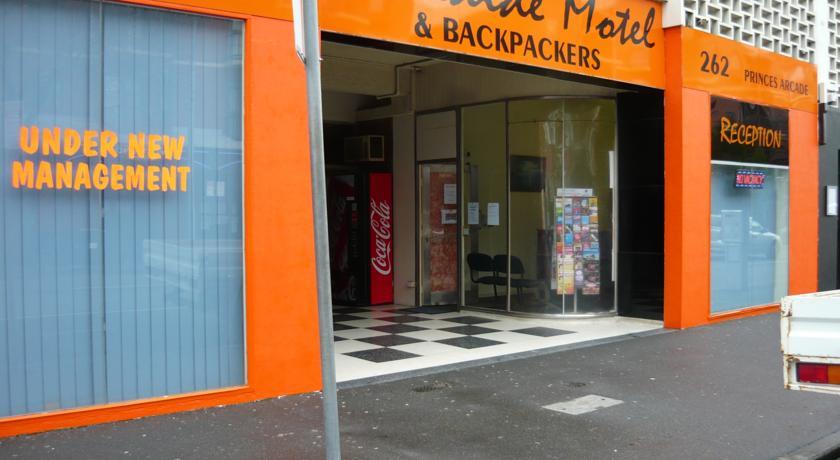 Adelaide Motel & Backpackers
