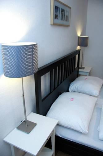 Livingston Apartment Parklane