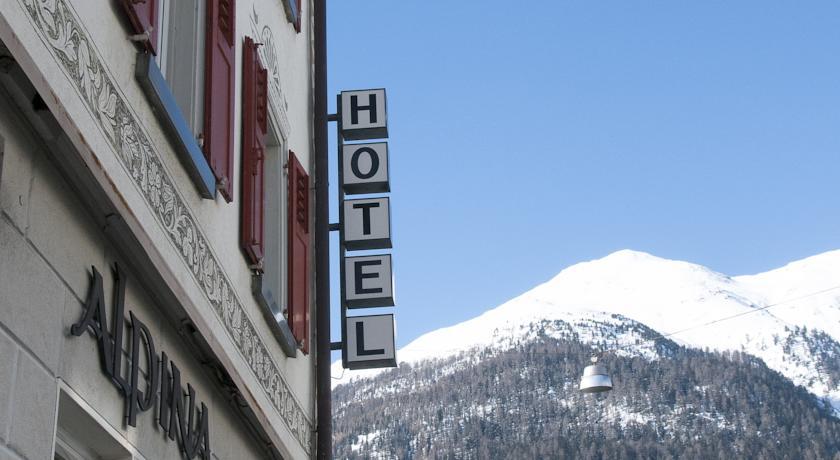 Отель Hotel Alpina Zernez