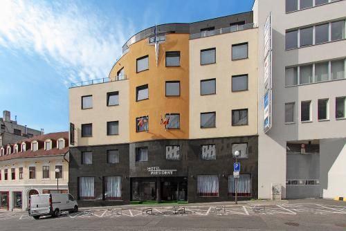 Отель President Hotel
