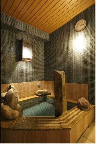 Отель Dormy Inn Premium Wakayama