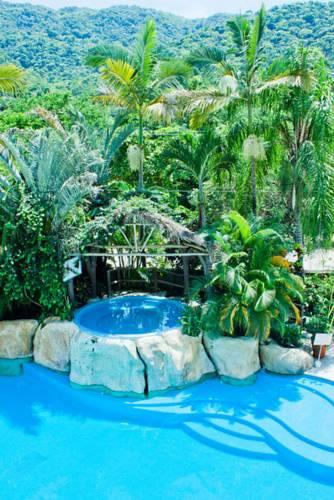 Casa Iguana All Suites Hotel