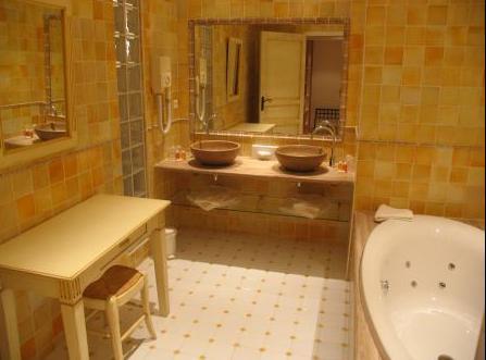 Отель Hôtel Omega