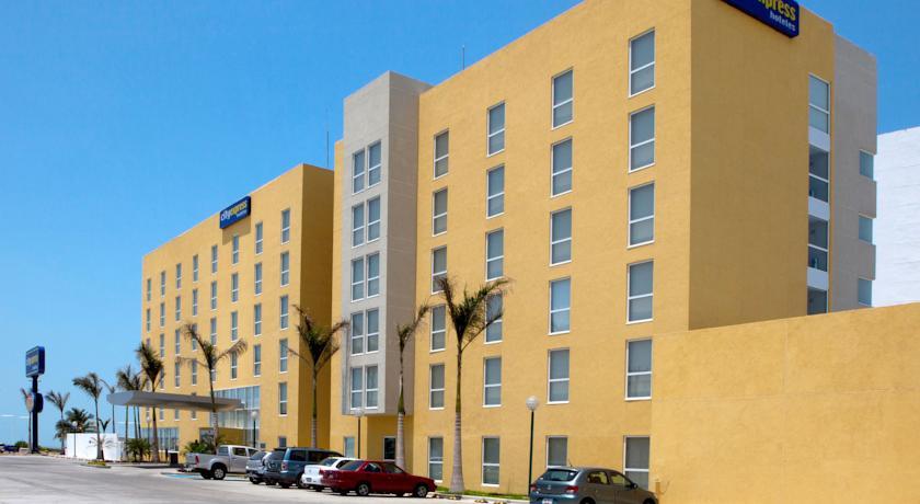 Отель City Express Ciudad del Carmen