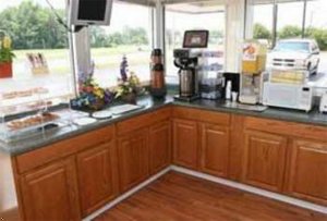 Отель Econo Lodge Airport