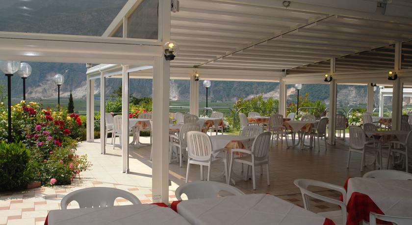 Отель Hotel Karinhall