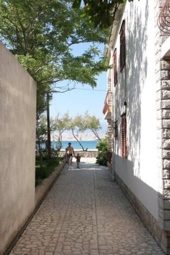 Гостевой дом Rooms & Apartments Kaurloto