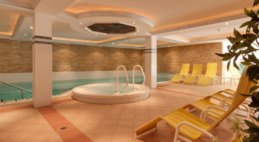 Отель Alpenhotel Tirolerhof
