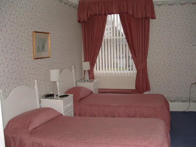 Отель Sunninghill Hotel