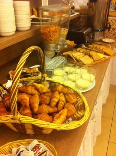 Отель Brit Hotel Alghotel