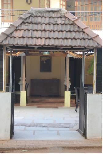 Отель Banyan Tree Courtyard