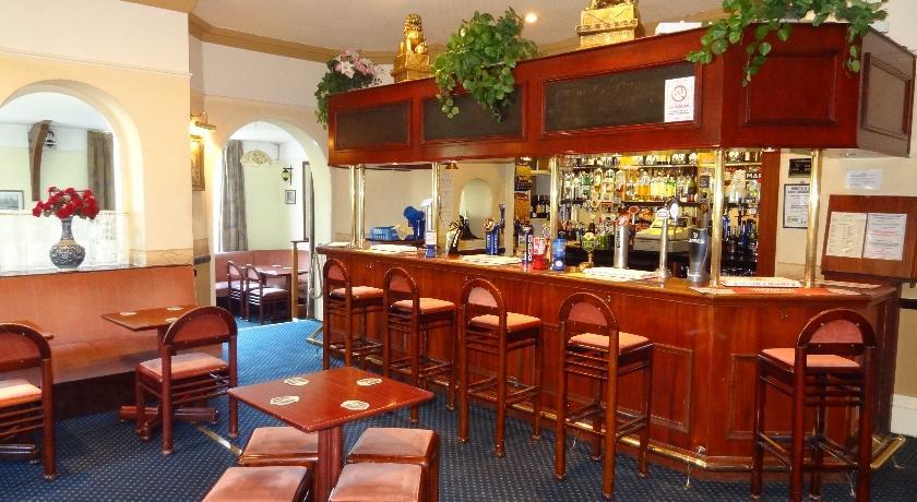 Гостевой дом Churchills Hotel