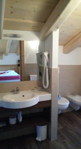 Отель Hotel Garni Lastei