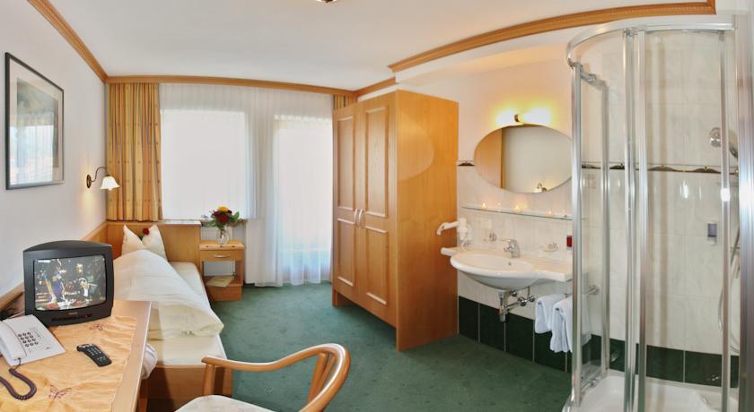 Отель Hotel Garni Troppmair