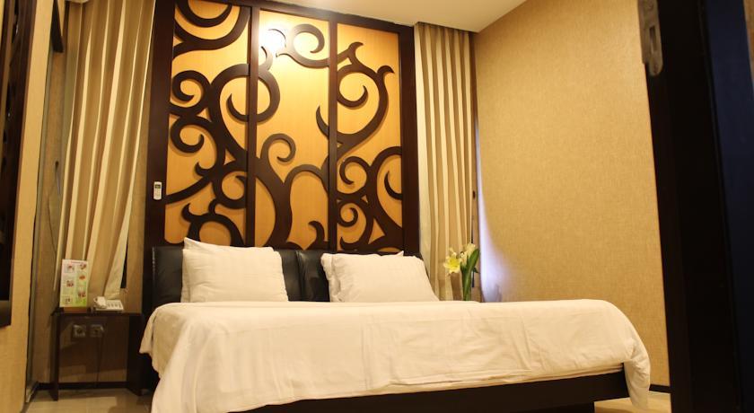 Отель Hotel Istana Permata Ngagel
