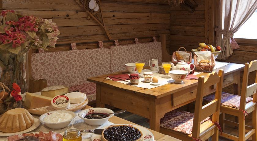 Отель Les Fermes de Pierre et Anna