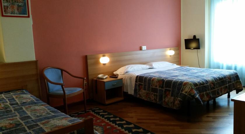 Отель Albergo Augusta