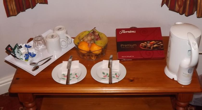 Гостевой дом The George Hotel