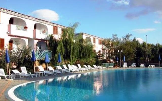 Отель Albergo Residenziale Gli Ontani