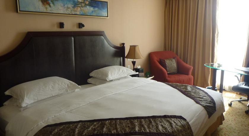Grand Hoya Hotel