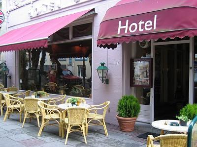 Отель Hotel Dupuis