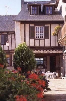 Отель Logis L'Oustal Del Barry