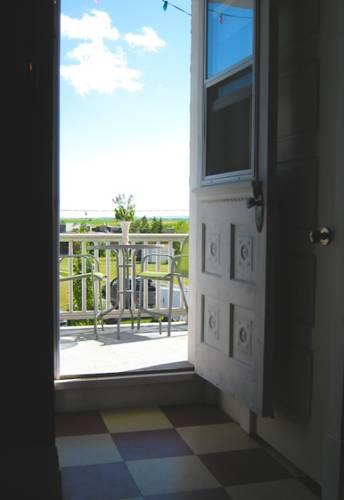 Мини-отель Wakamow Heights Bed and Breakfast