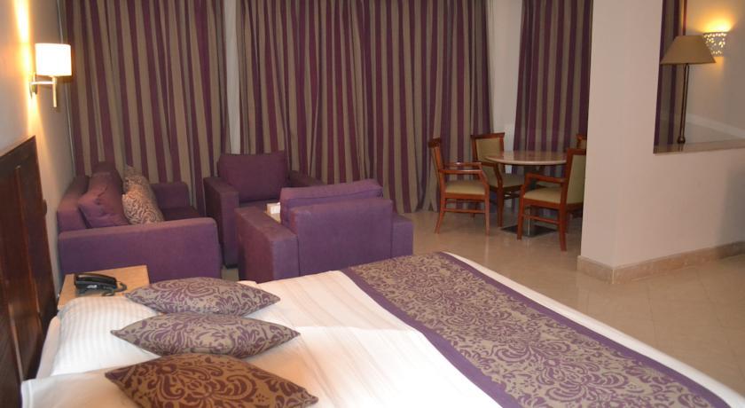 Отель Romance Hotel