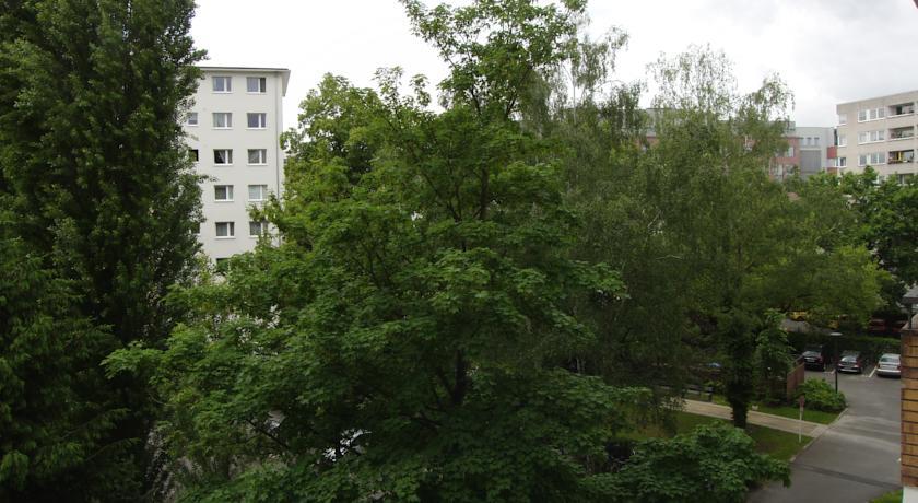 Апартаменты West Berlin Apartments